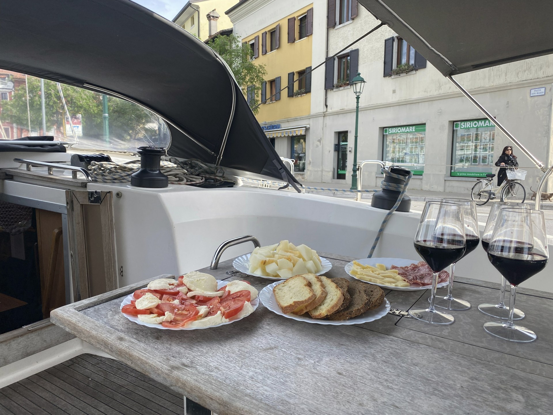 Small aperitivo in the cockpit of SY HERA as a relaxed moment aboard
