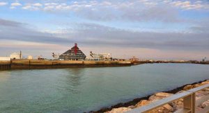 Fährhafen Calais die Versorgungs-Brücke zur britischen Insel